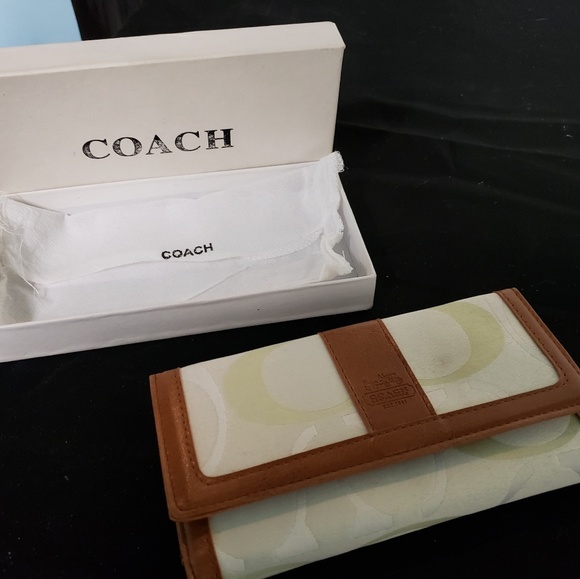 Coach Wallet - Picture 1 of 2